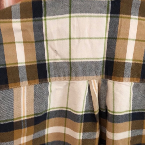 20x MENS flannel tan/neutral color button up SMALL - Picture 7 of 8